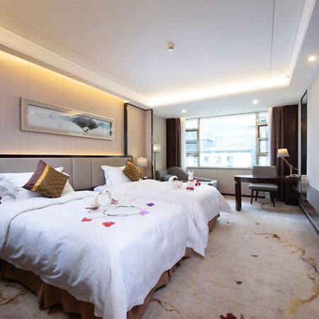 Shenzhen Silver Lake Conference Center Hotel Exterior foto